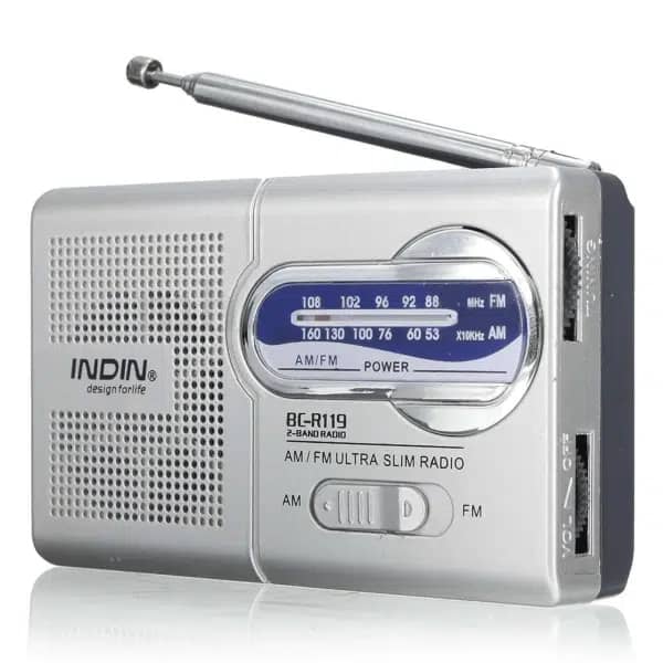 Portable AM/FM Transistor Radio with Telescopic Antenna