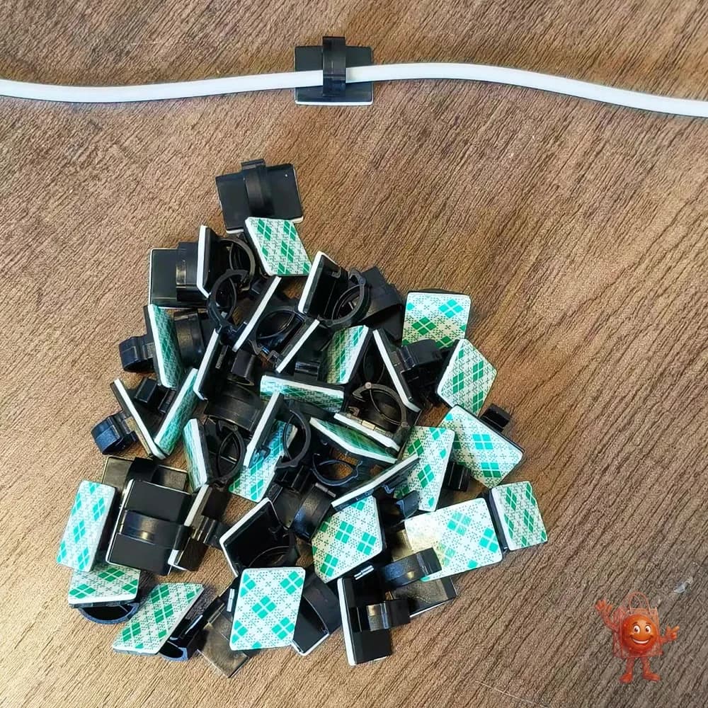 Clips adhesivos para cables: orden total por menos de €3